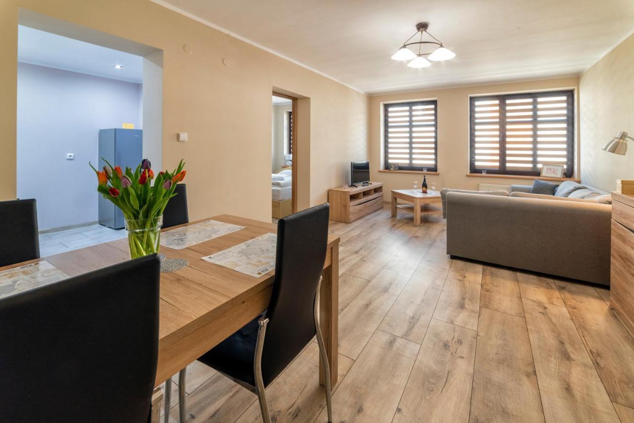 Apartamenty Alicja Dzierżoniów エクステリア 写真