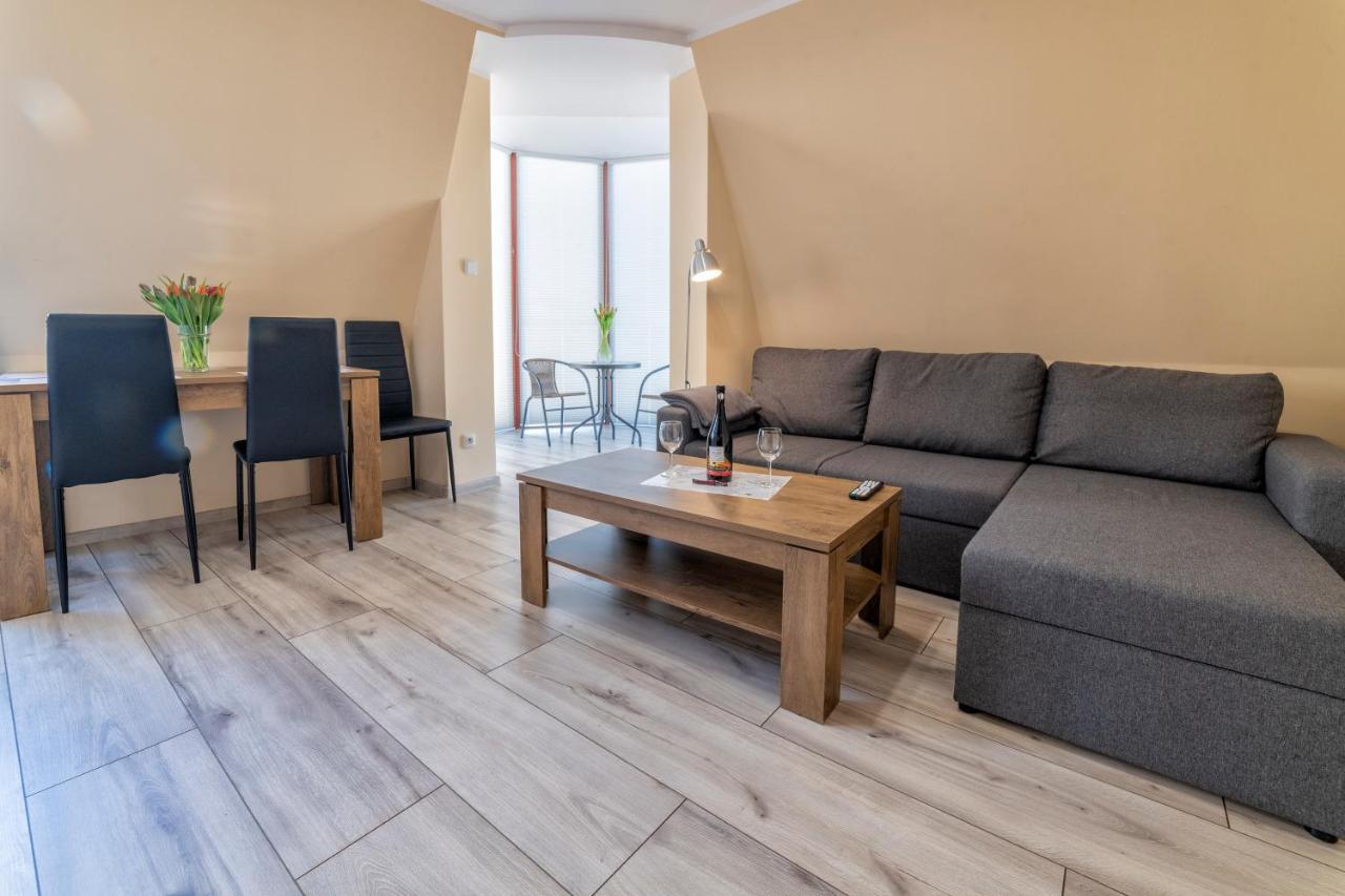 Apartamenty Alicja Dzierżoniów エクステリア 写真