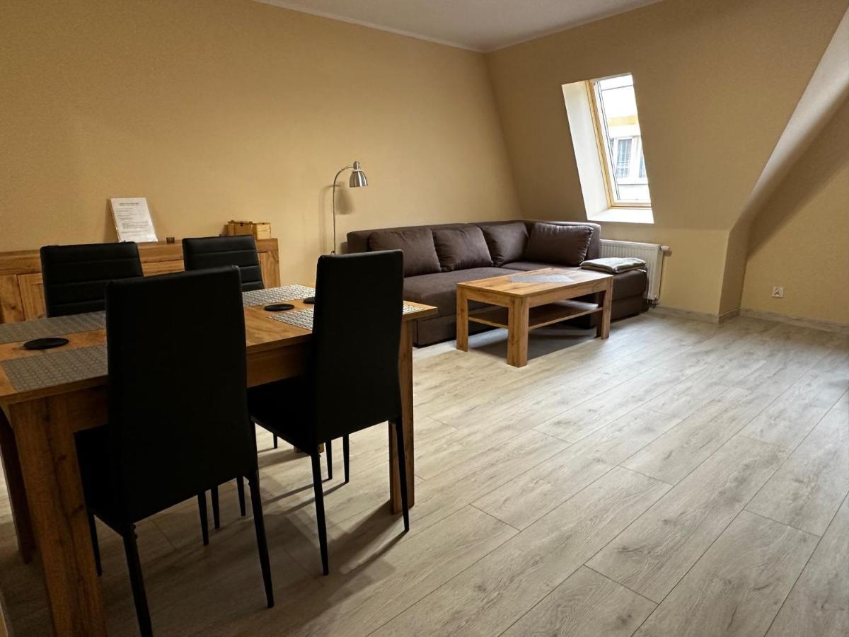 Apartamenty Alicja Dzierżoniów エクステリア 写真
